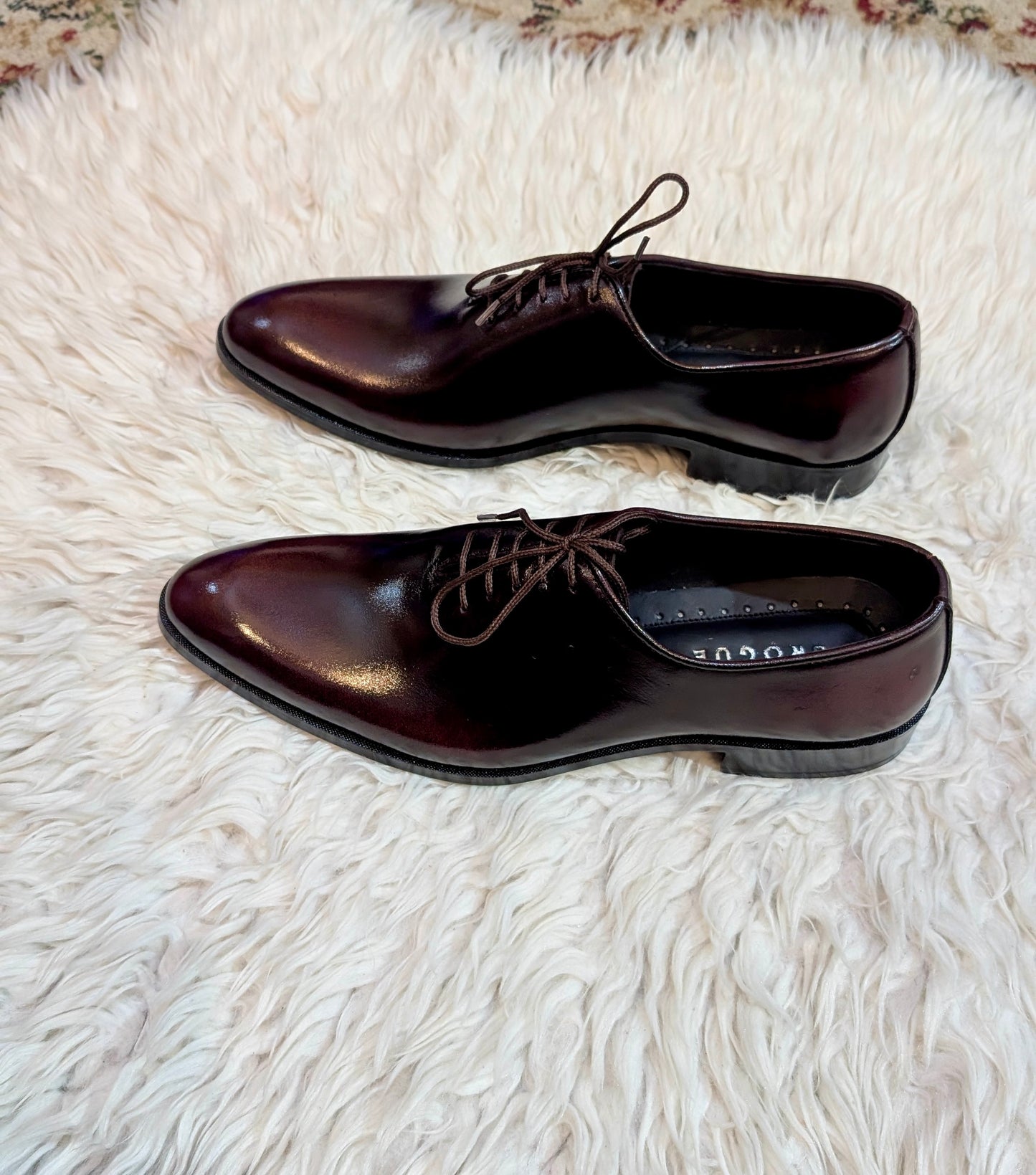 Brogue - Burgundy (one-cut)