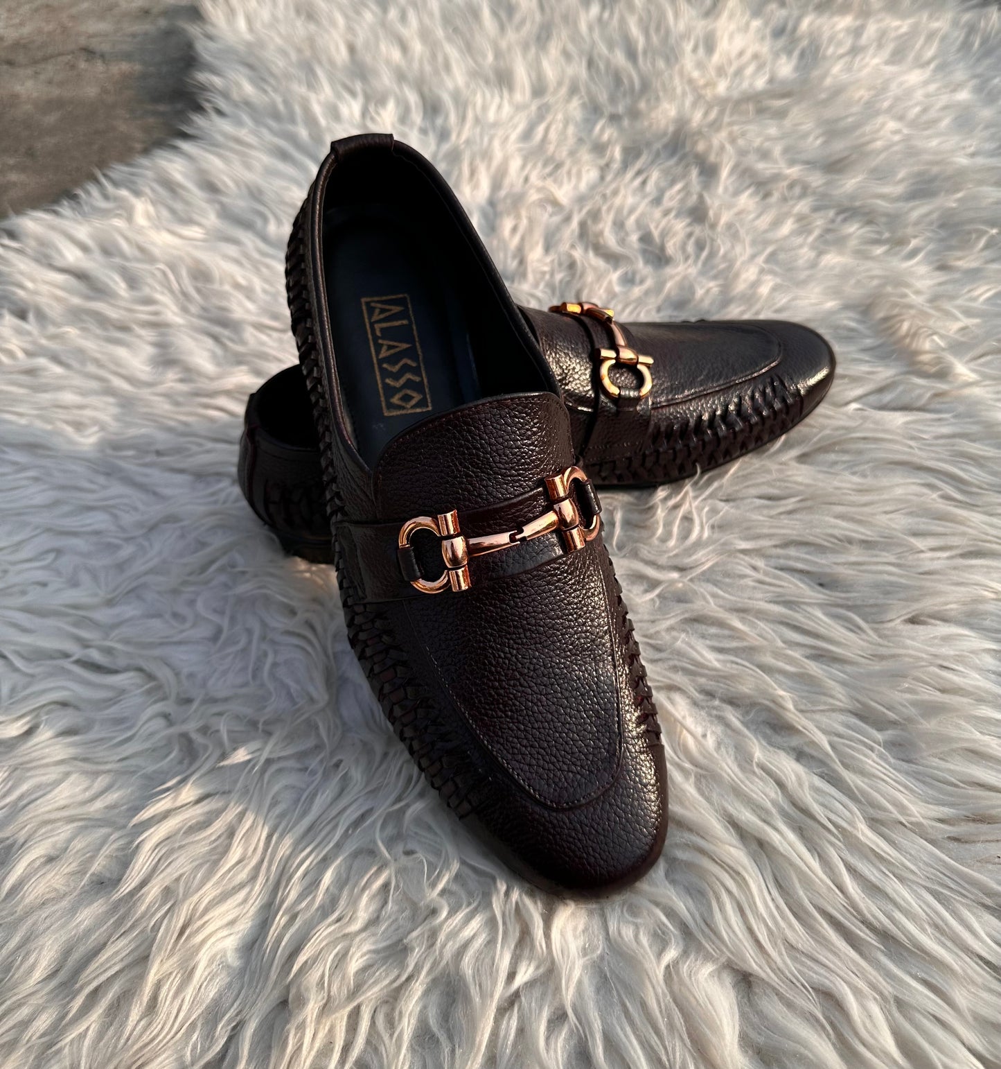 Danima - Mehroom Dark (Free shoe leather Travel Bag)