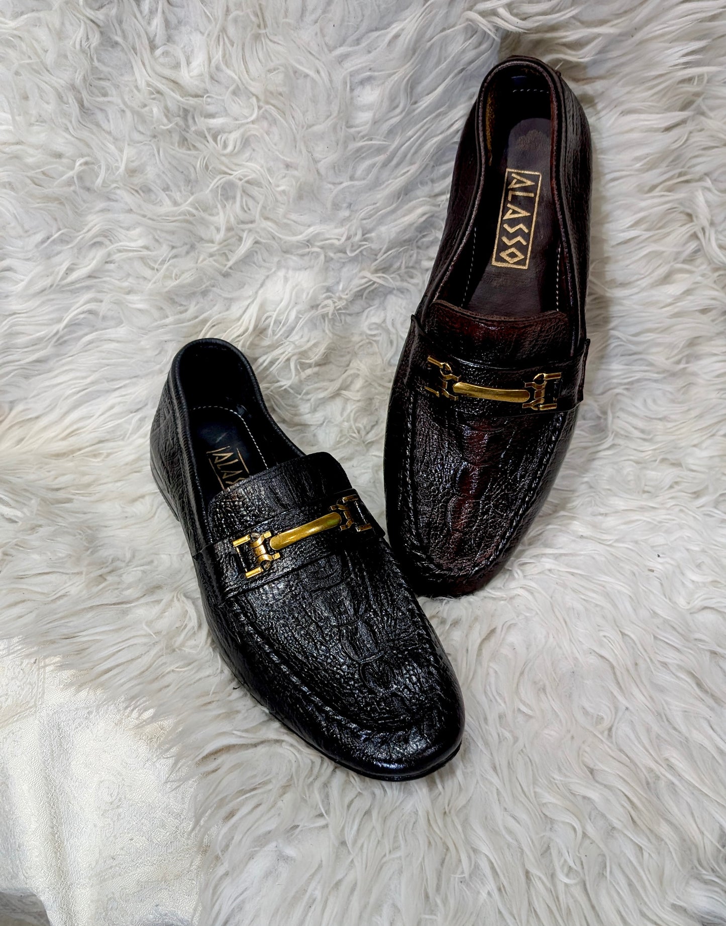 Regal - BLK (soft leather with free bag)