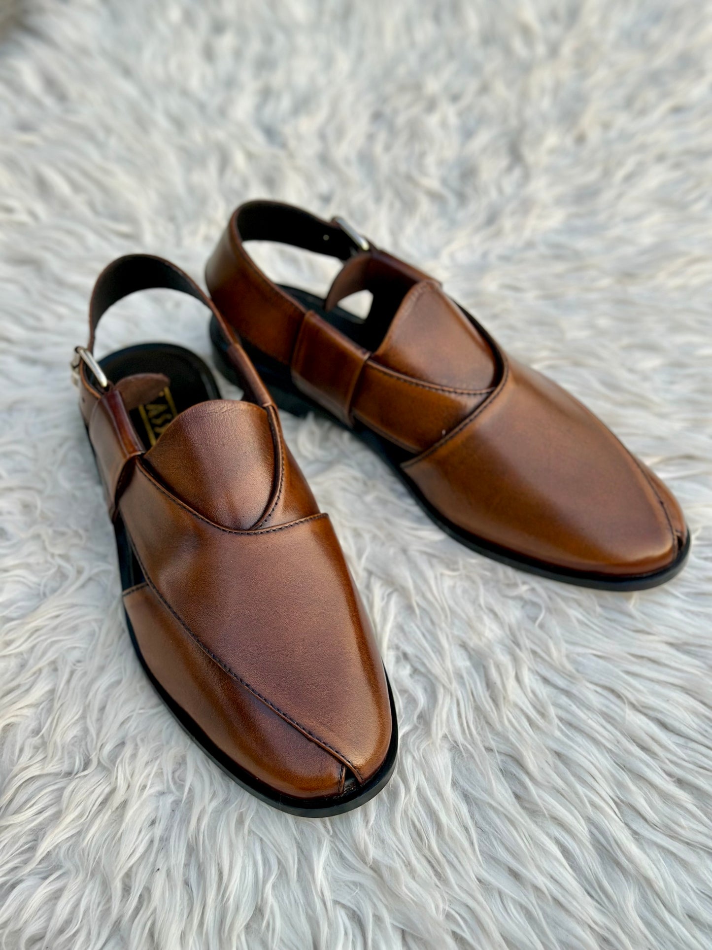 Jannan - BROWN (100% Cow Leather)