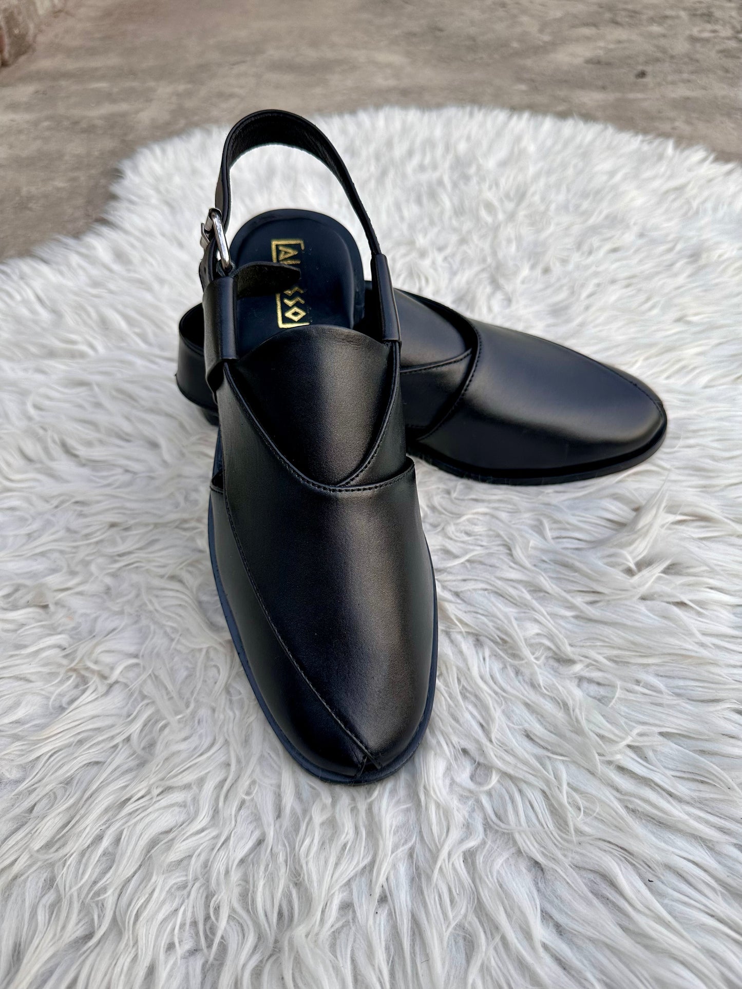 Jannan - Black (100% Cow Leather)