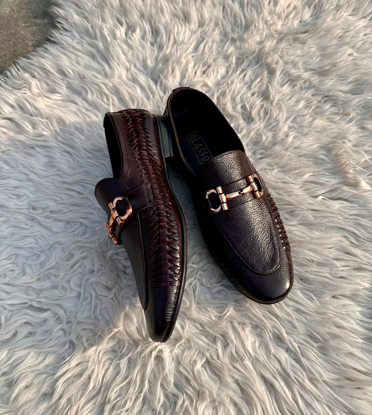 Danima - Mehroom Dark (Free shoe leather Travel Bag)